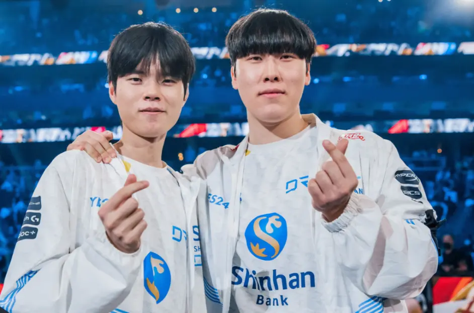 DRX碾压100T,Deft开启传奇时刻顶尖较量2025世界赛,技惊四座的简单介绍 DRX碾压100T,Deft开启传奇时刻顶尖较量2025世界赛,技惊四座的简单介绍