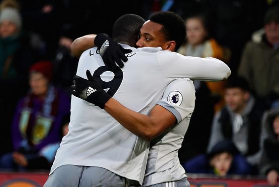 包含比利时完胜法国,阿奎罗完成帽子戏法的词条 包含比利时完胜法国,阿奎罗完成帽子戏法的词条