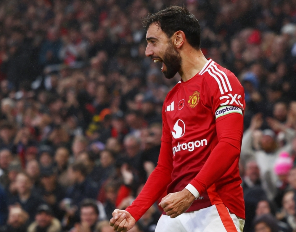 英格兰力克秘鲁,布鲁诺·费尔南德斯高光表现的简单介绍 英格兰力克秘鲁,布鲁诺·费尔南德斯高光表现的简单介绍