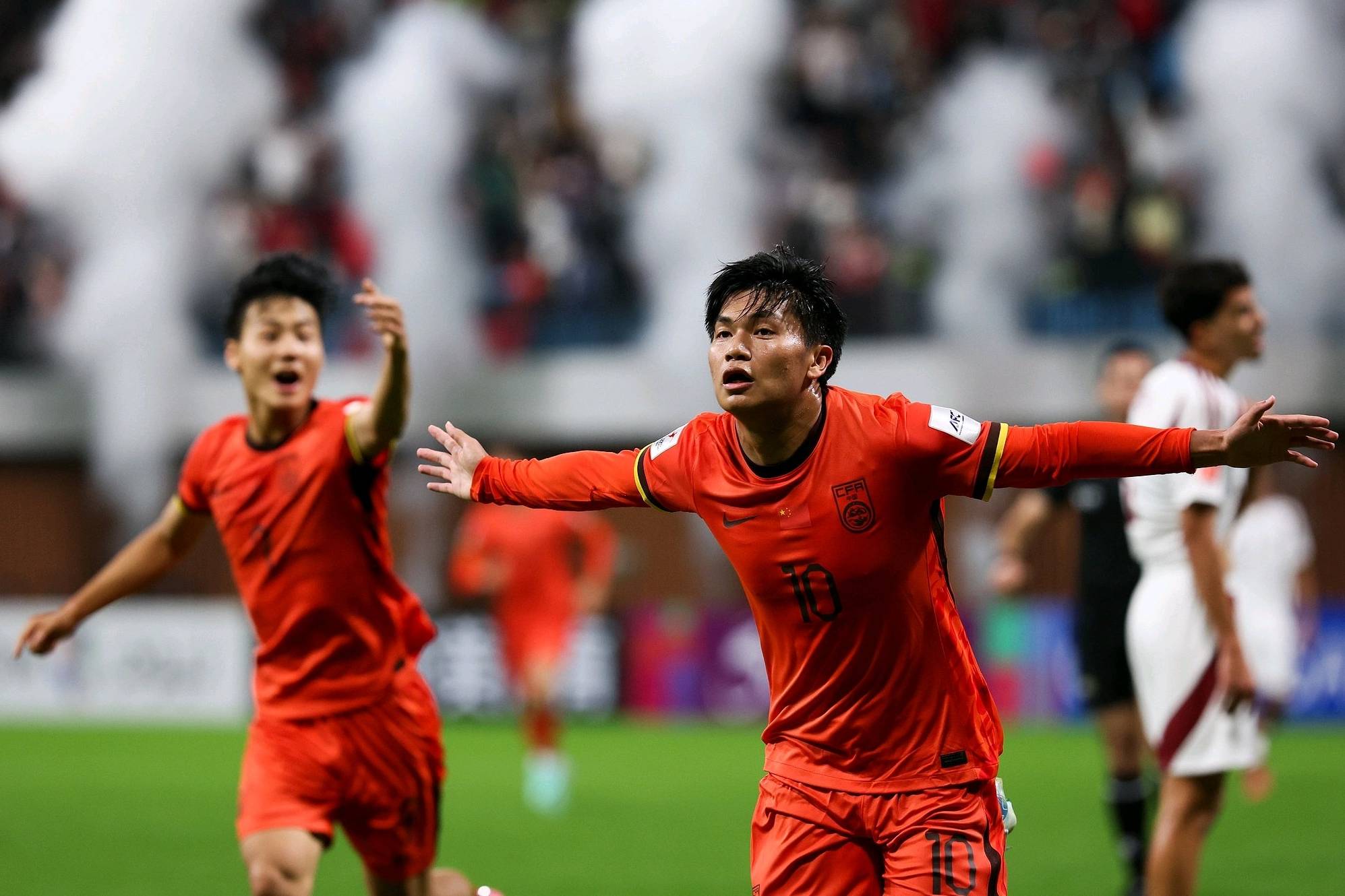 包含国奥队挑战卡塔尔杯,队员备战精神饱满的词条 包含国奥队挑战卡塔尔杯,队员备战精神饱满的词条