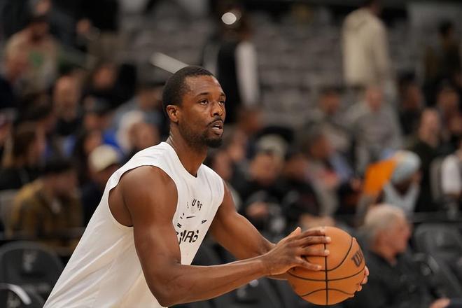 开云体育app-关于马刺队老将发威，率队赢得宝贵胜利！的信息