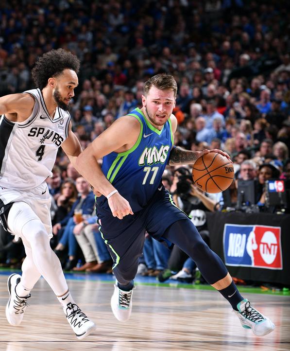 开云体育app-基恩以全面表现带队轻松取胜