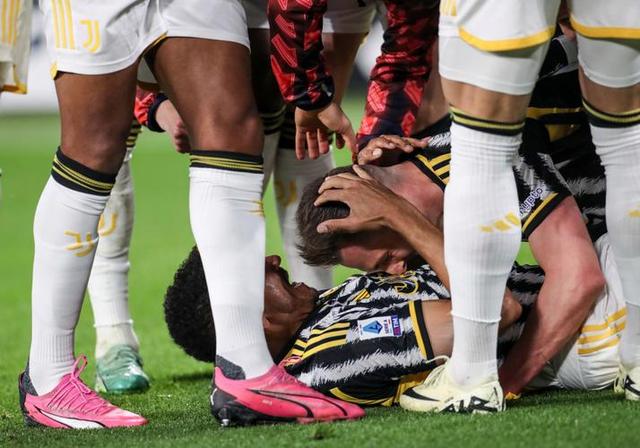 包含尤文图斯遭遇失利，球队面临挑战的词条