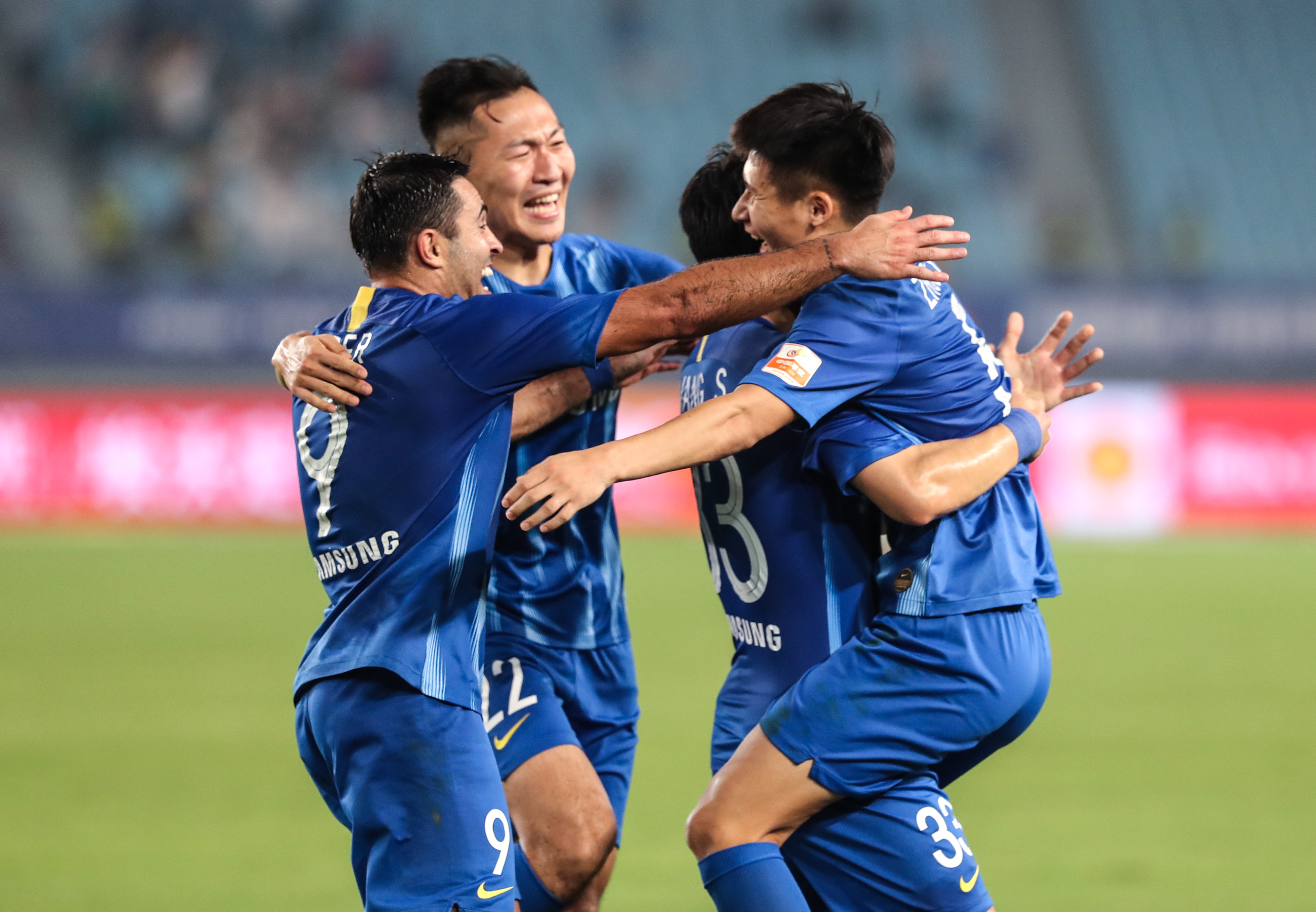 包含江苏苏宁战胜新疆队的词条