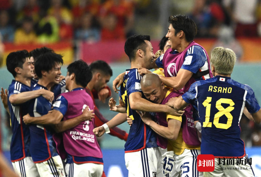 重庆队客场爆冷击败上海,引发热议 重庆队客场爆冷击败上海,引发热议