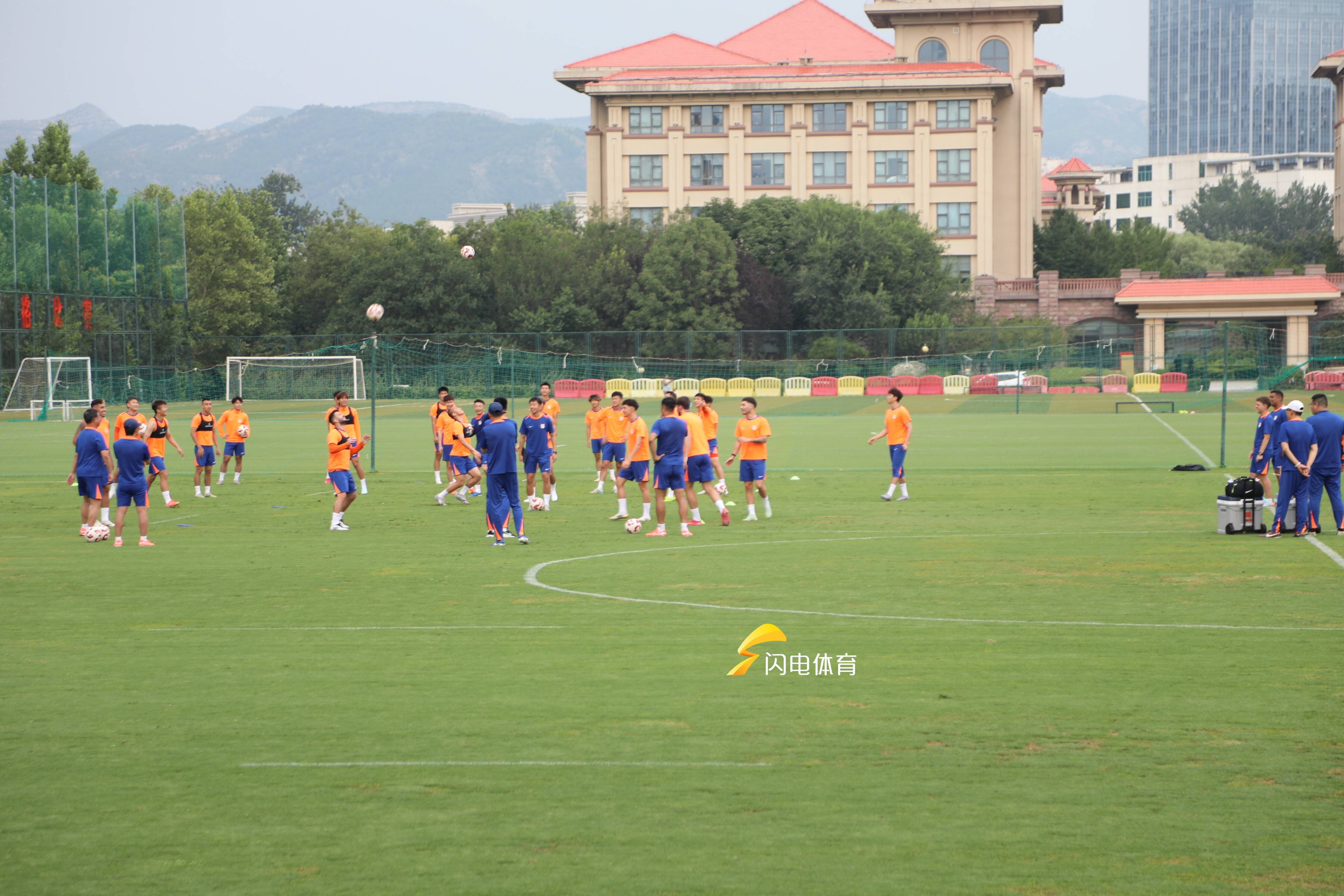 关于山东鲁能主场战胜长春亚泰,积分榜上升的信息 关于山东鲁能主场战胜长春亚泰,积分榜上升的信息