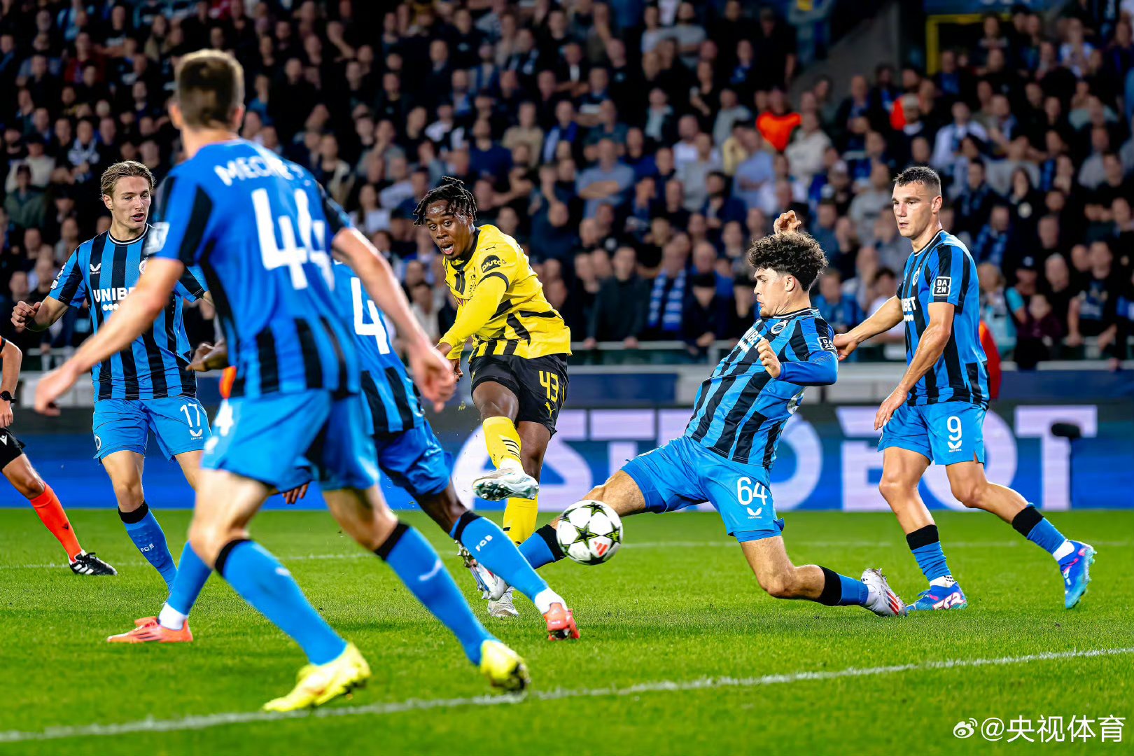 包含多特蒙德胜斯温登,欧冠小组赛晋级形势明朗!的词条 包含多特蒙德胜斯温登,欧冠小组赛晋级形势明朗!的词条