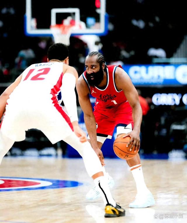 独行侠逆转爵士，伦纳德带队取胜