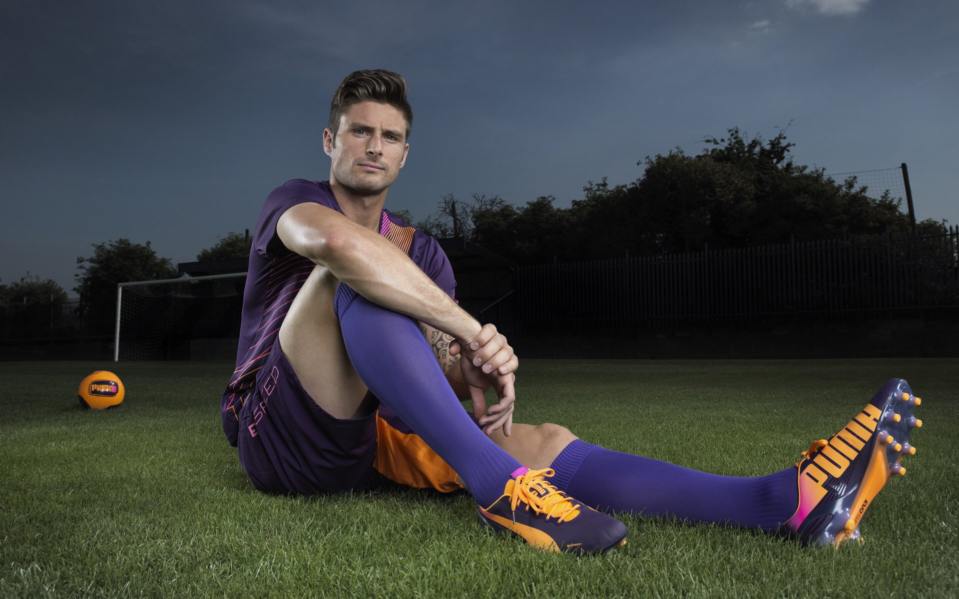 哈兰德爆发,乌拉圭生死战取胜马里,绿茵场上的冰与火之歌