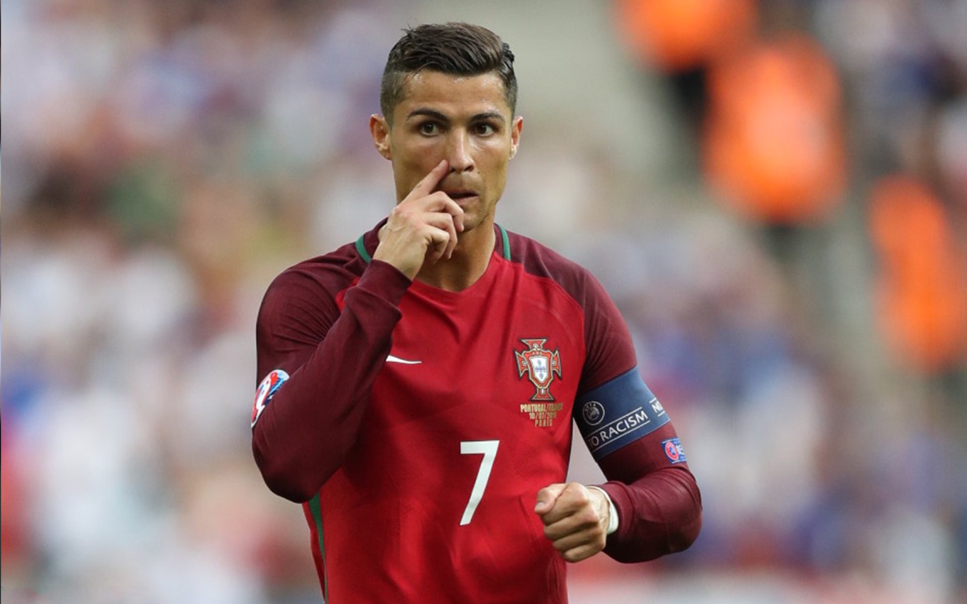 绝杀与惊艳，当绿茵场的意志遇见羽球场的优雅